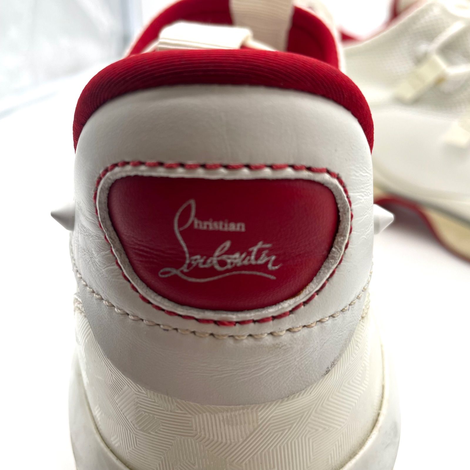 スタッズ レッド