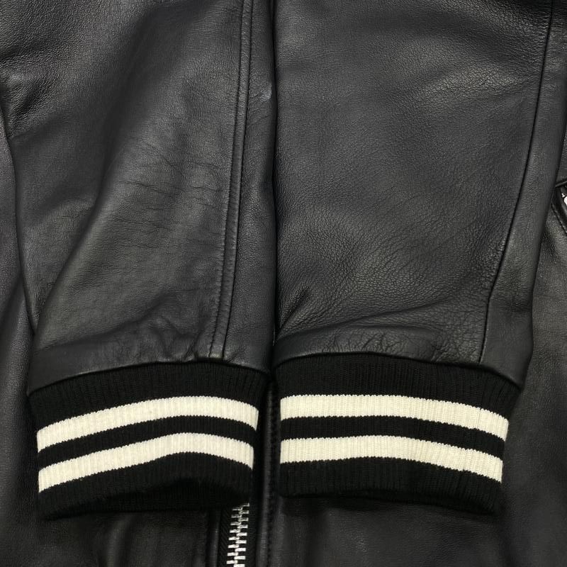 中古】AVIREX バックロゴ シープスキン ジップスタジャン ブラック