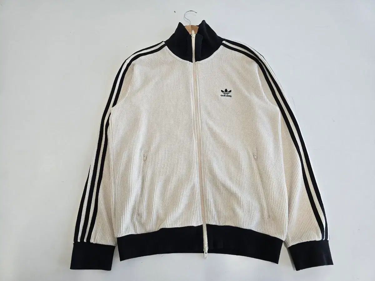 アディダス ワッフル ニット ジップアップ アイボリー L