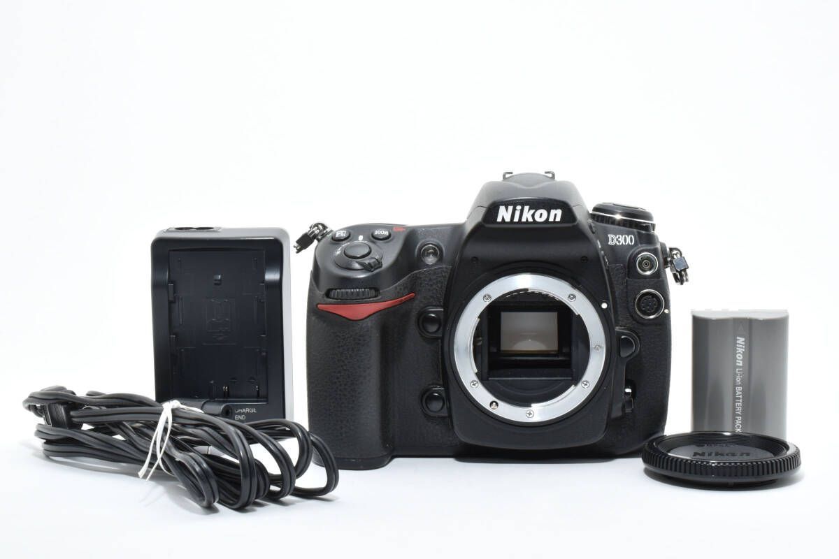 ショット数18 034回 ニコン Nikon D 300 ボディ 1050 j