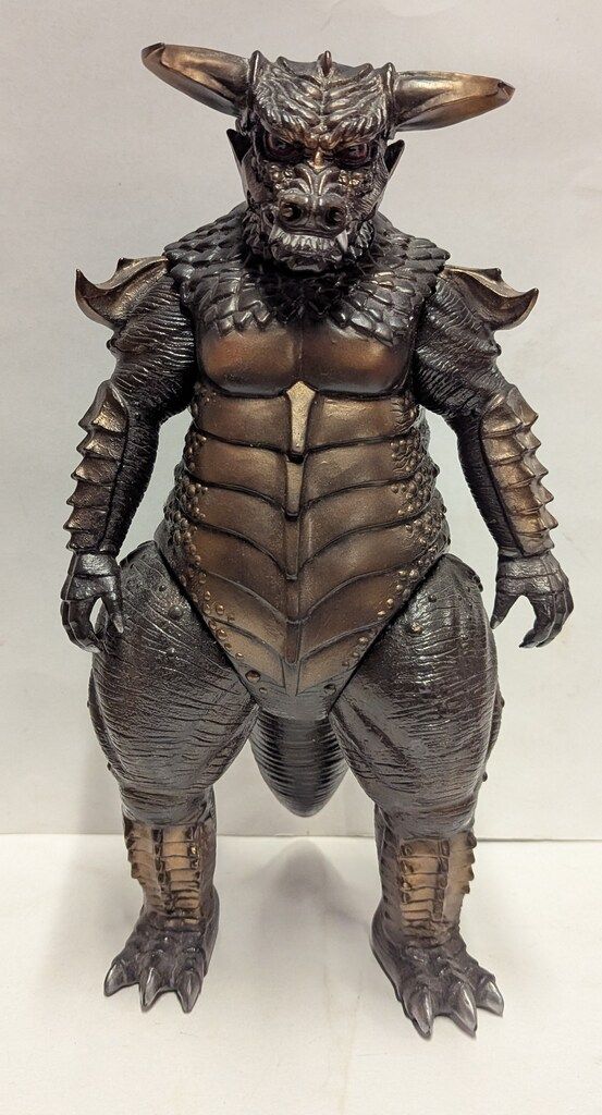 廣田彩玩所 40 cmビッグスケールソフビドール|WATER BULL プルガサリ こげ茶成型|ミニソフビ付