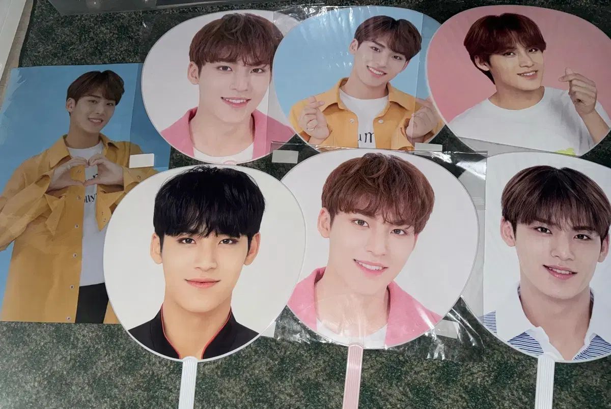 SEVENTEEN ディノ うちわ6枚セット セブチ ミンギュ うちわ 6枚セット