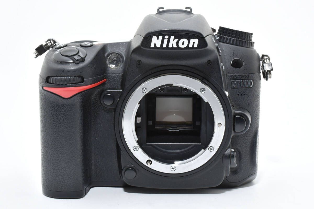 上品 ショット数31 375回 Nikon ニコン D 7000 ボディ 1051 j