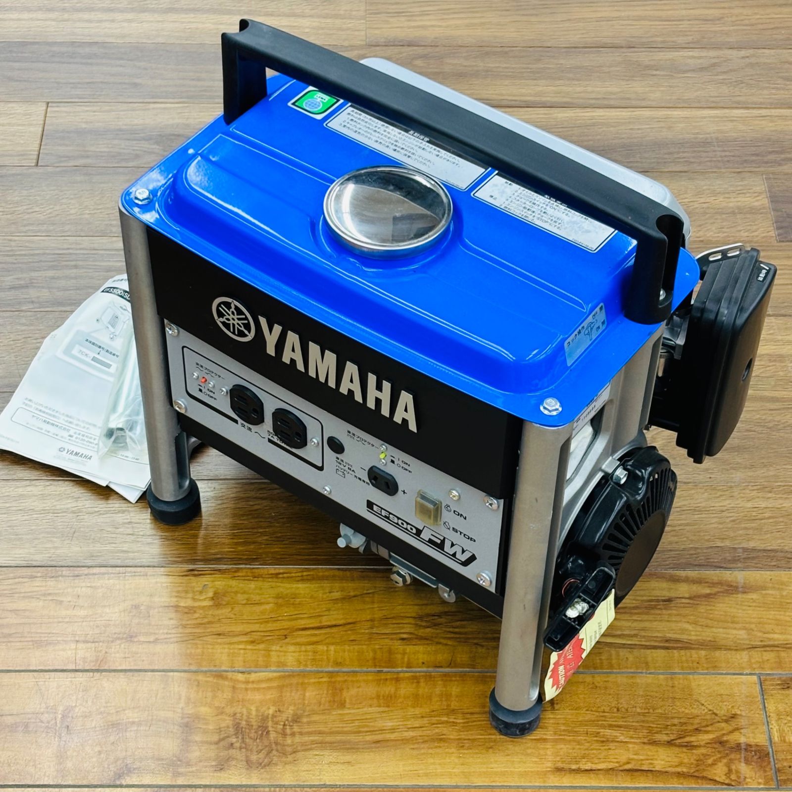 ヤマハ YAMAHA 発電機 EF 900 FW_50 Hz ♥