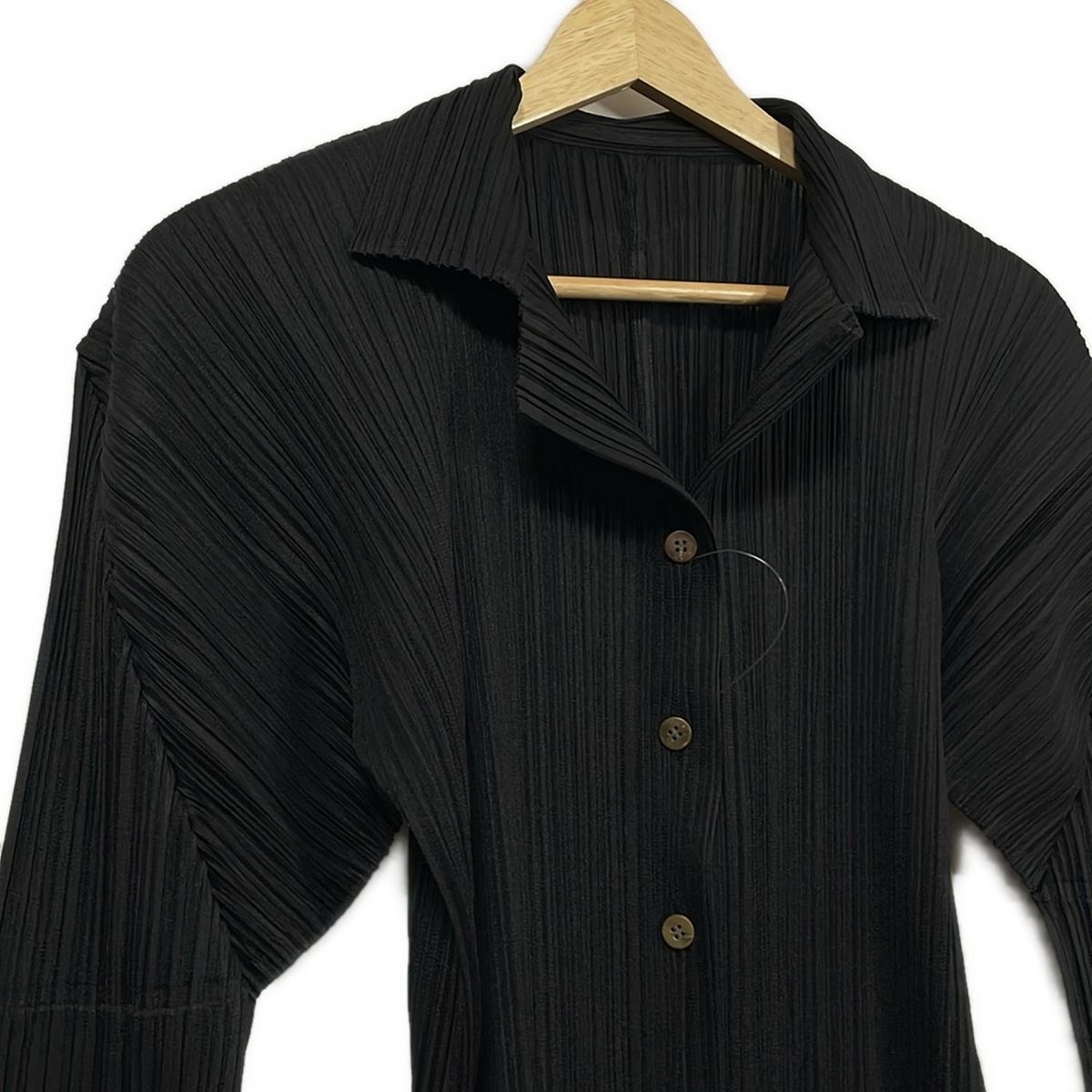 極美品✨PLEATS PLEASE XLサイズ 黒色　シャツ　長袖　メッシュ PLEATS PLEASE(プリーツプリーズ) 長袖シャツブラウス サイズ4 XL