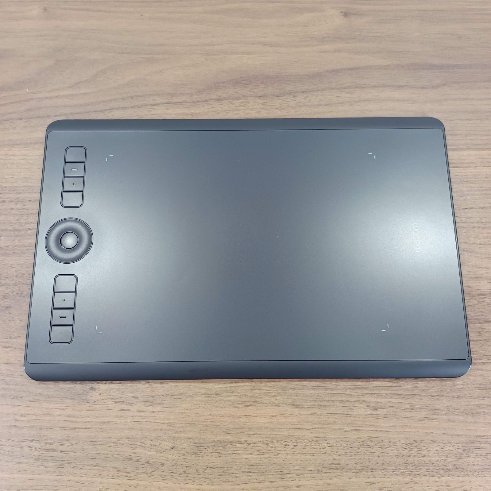 ワコム Wacom Intuos Pro Medium PTH-660 ペンタブ 板タブ Pen 2 ソフトケース 付属