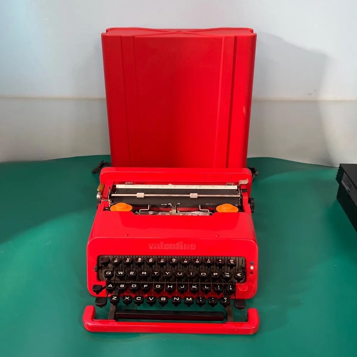 タイプライター olivetti valentine 赤いバケツ オリベッティ 2026年最新】Yahoo!オークション -olivetti valentine(タイプライター