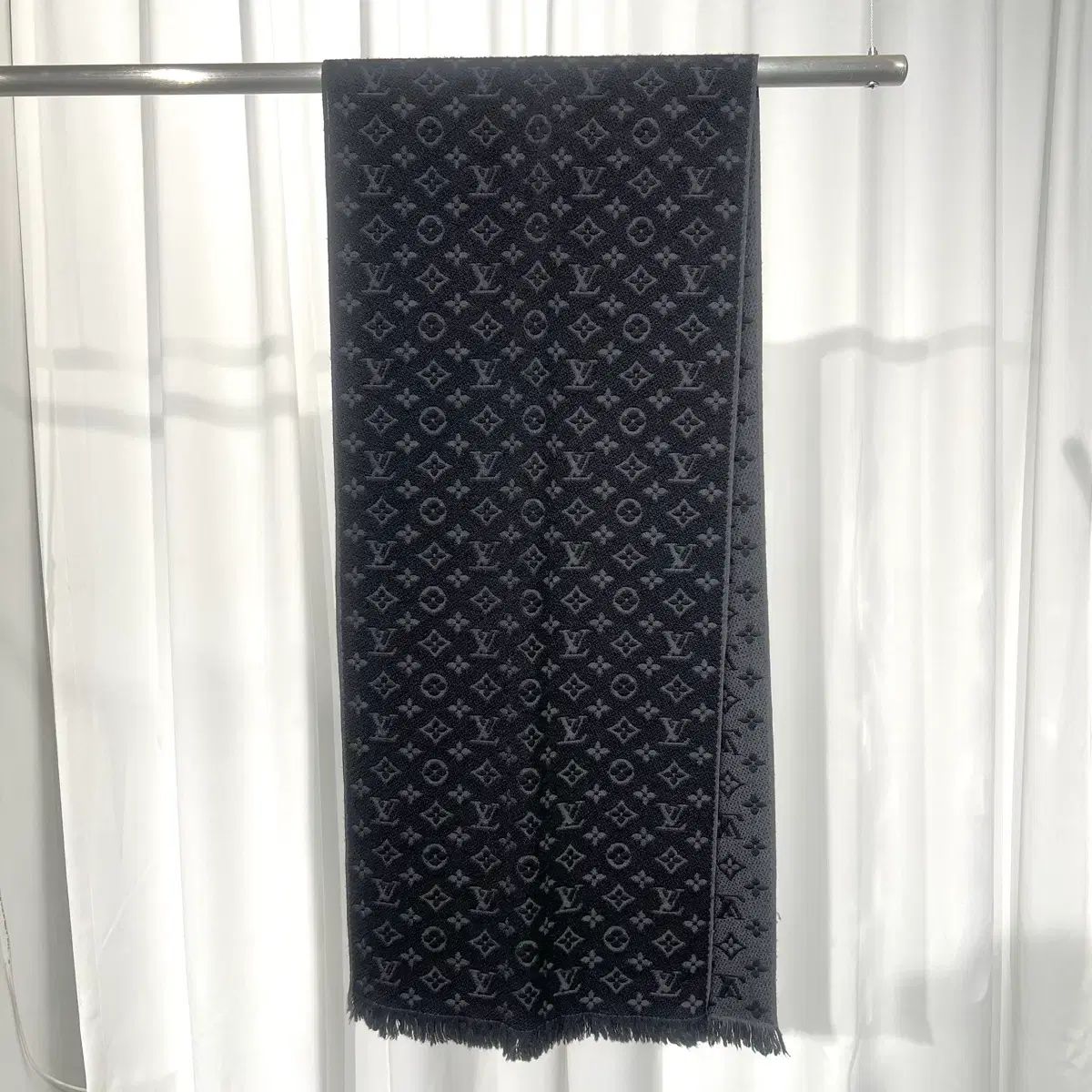 ルイヴィトン モノグラム ウール マフラー ブラック