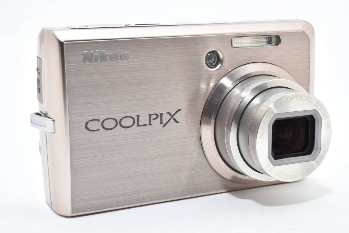 COOLPIX