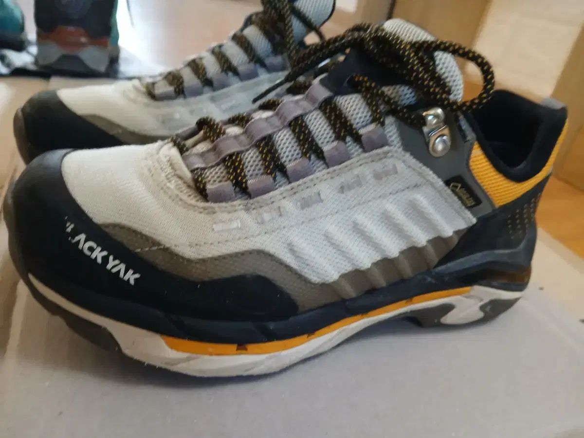 BLACK YAK ブラックヤク トレッキングシューズ スニーカー