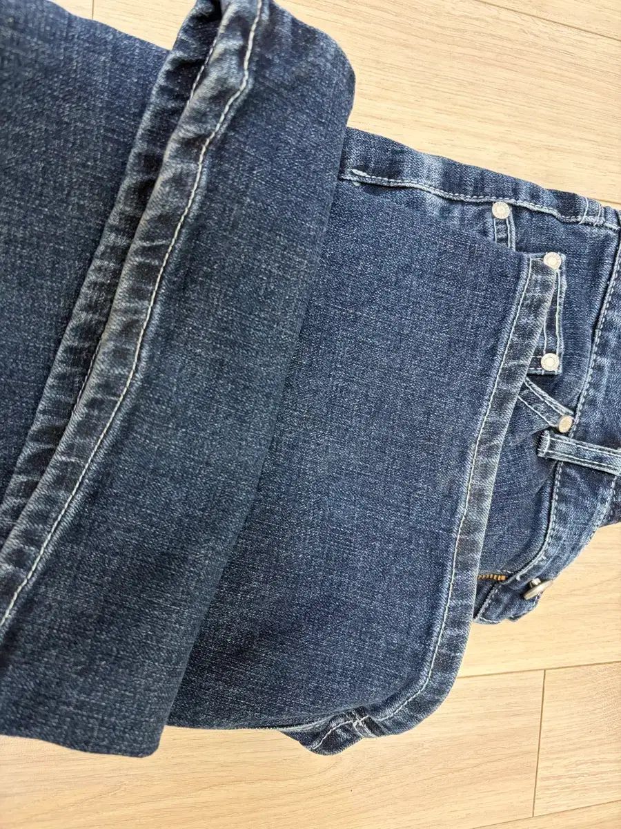 シージーン サンドキャット ウォッシュ デニム ブーツカット