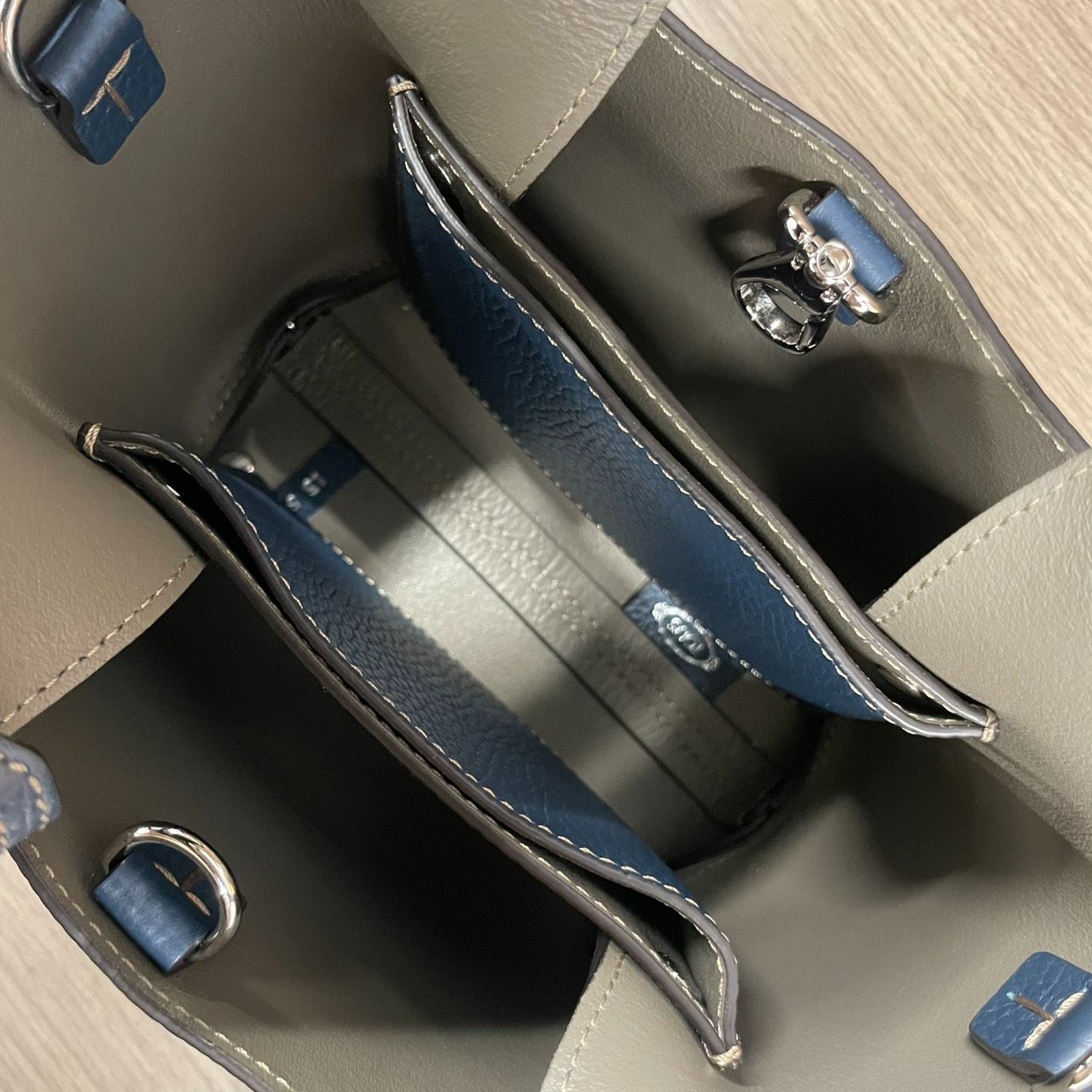 Tod's】トッズ レザー バッグ マイクロ ブルー グレー - メルカリ