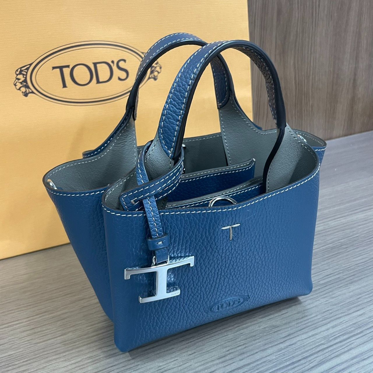 Tod's】トッズ レザー バッグ マイクロ ブルー グレー - メルカリ