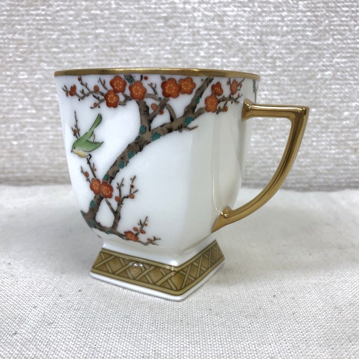 nakayama陶器　ナカヤマ陶器　希少　レア　3客 中山陶器 (ナカヤマ) コーヒーカップ&ソーサー 黒釉桃花｜トレファクONLINE