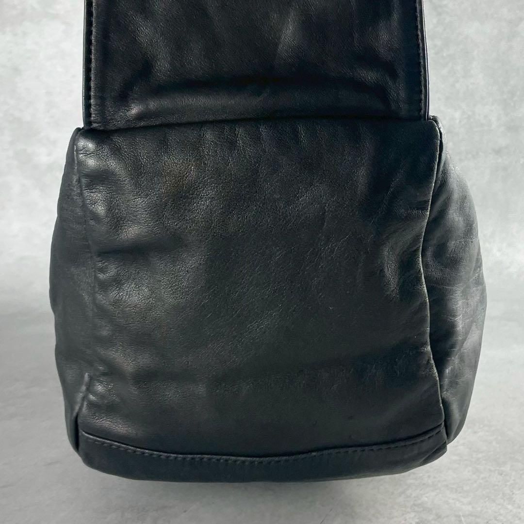 Y's ワイズ ヨウジヤマモト レザーショルダーバッグ 美品✨ワイズ ヨウジヤマモト ワンショルダーバッグ レザー フォーマル