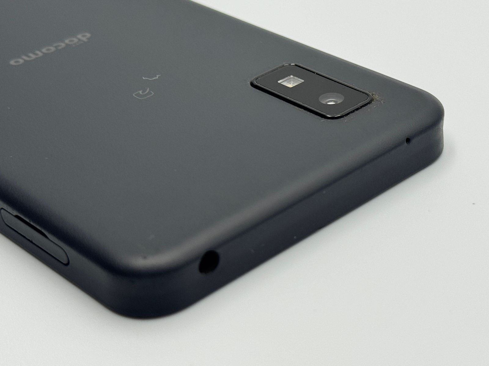 【中古美品】AQUOS wish2本体_SH-51C➤チャコール AQUOS SH-51C wish2 チャコール SIMフリー ドコモ 中古 スマホ 本体