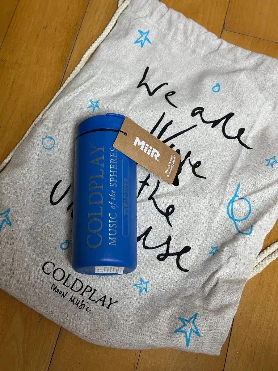 コールドプレイ コンサート VIP グッズ