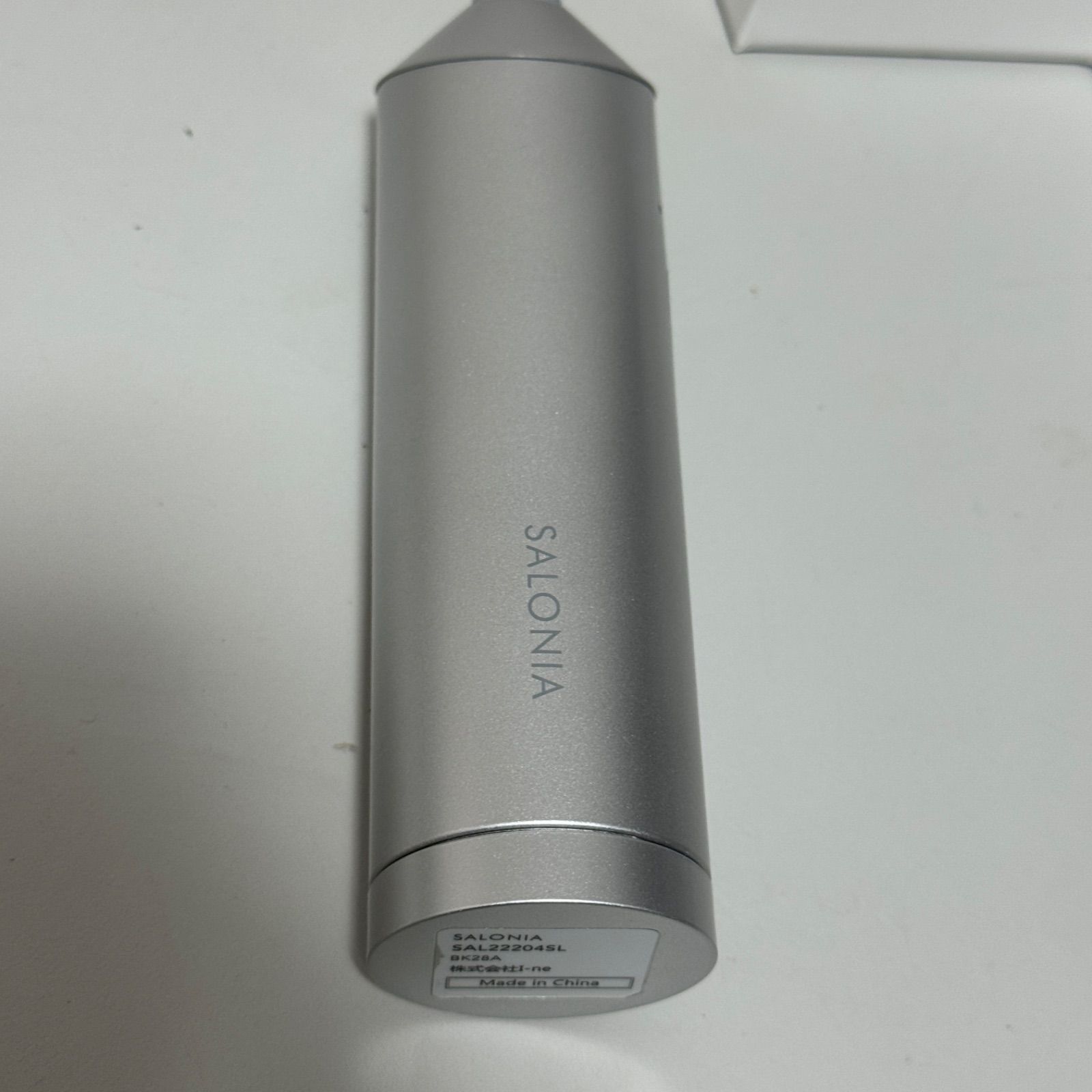 【新品】サロニア アクアピーリングデバイス SAL22204SL SALONIA、水流×吸引のW洗浄設計を採用した毛穴洗浄器「アクア