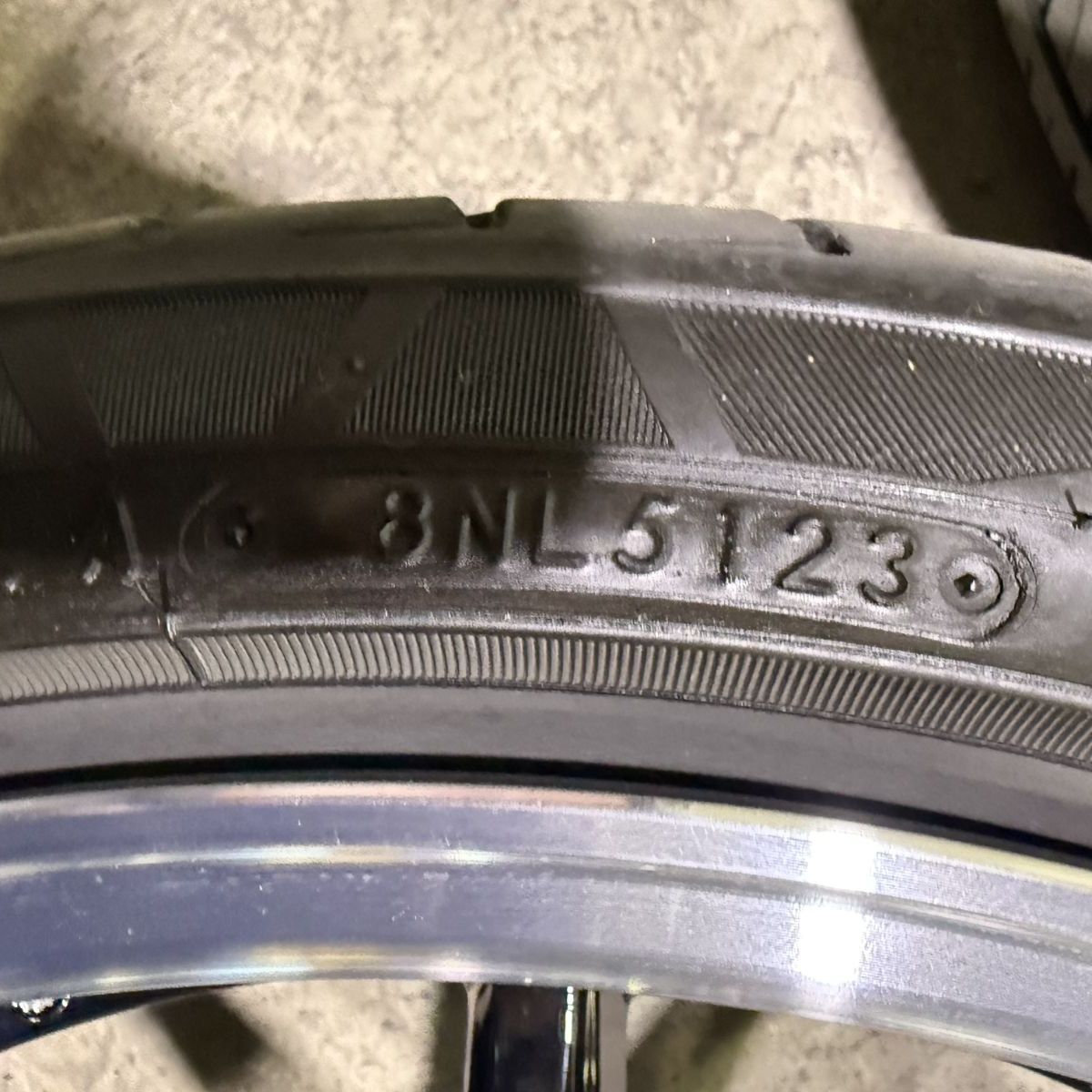 タイヤ SilkBlazeスペーサー付き