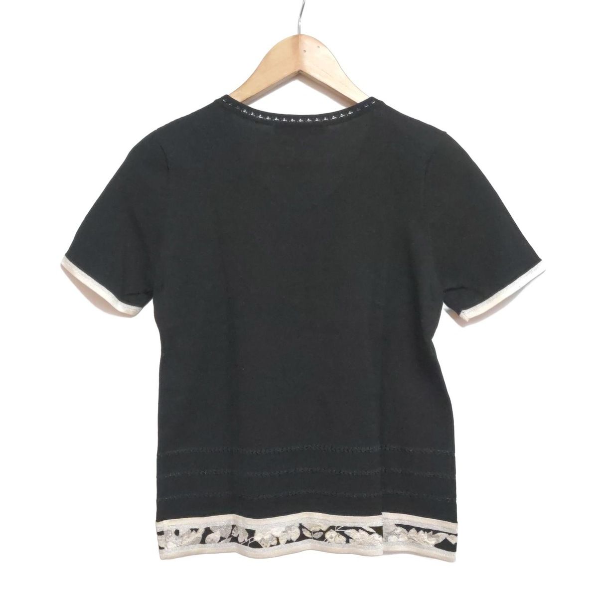 - 黒×アイボリー×ライトグレー