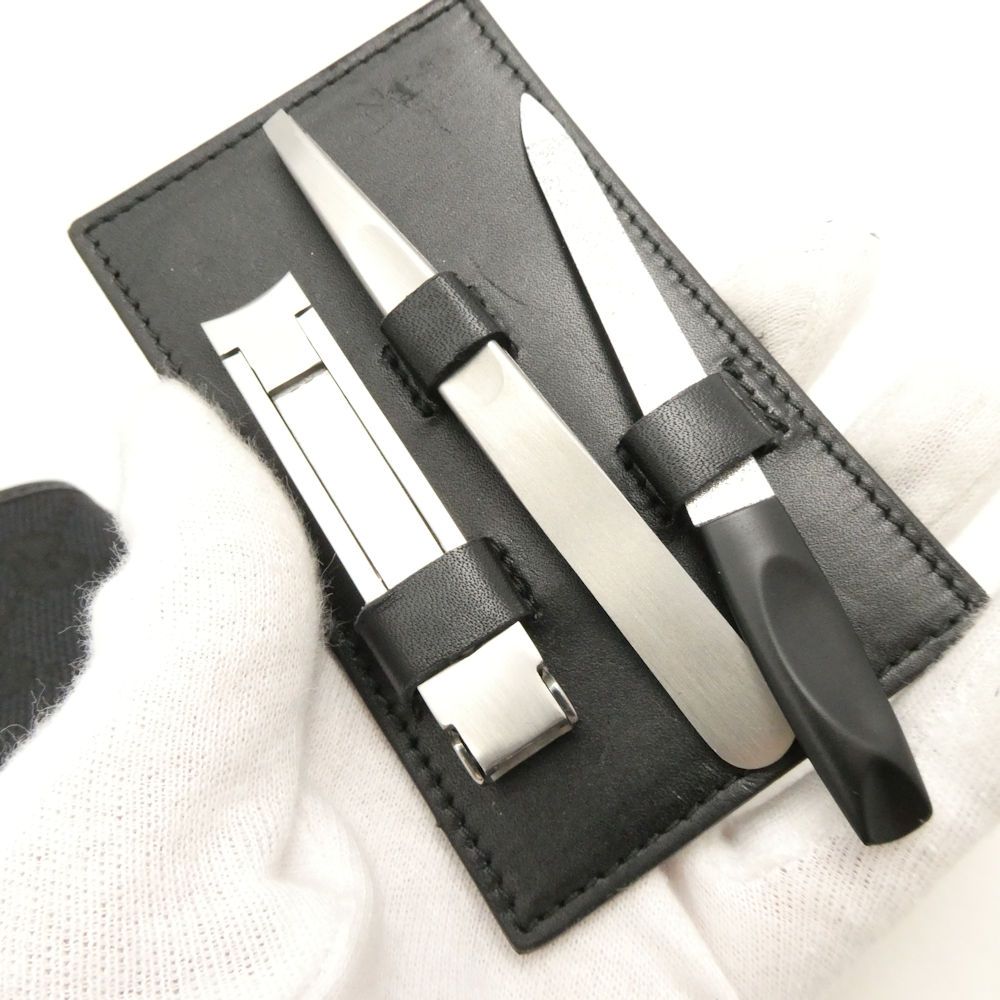 新品レア品 グッチ GUCCI ネイルケアセット 爪切り爪ヤスリ毛抜き3点セット 新品レア品 グッチ GUCCI ネイルケアセット 爪切り爪ヤスリ毛抜き3点セット