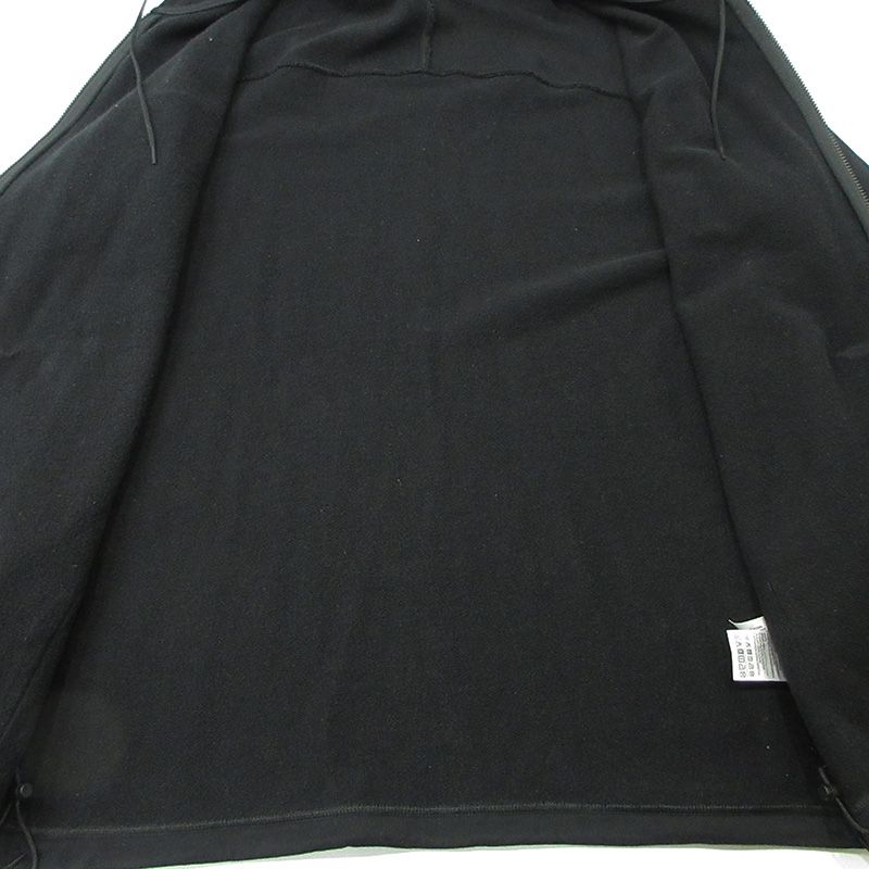 ジップアップパーカー