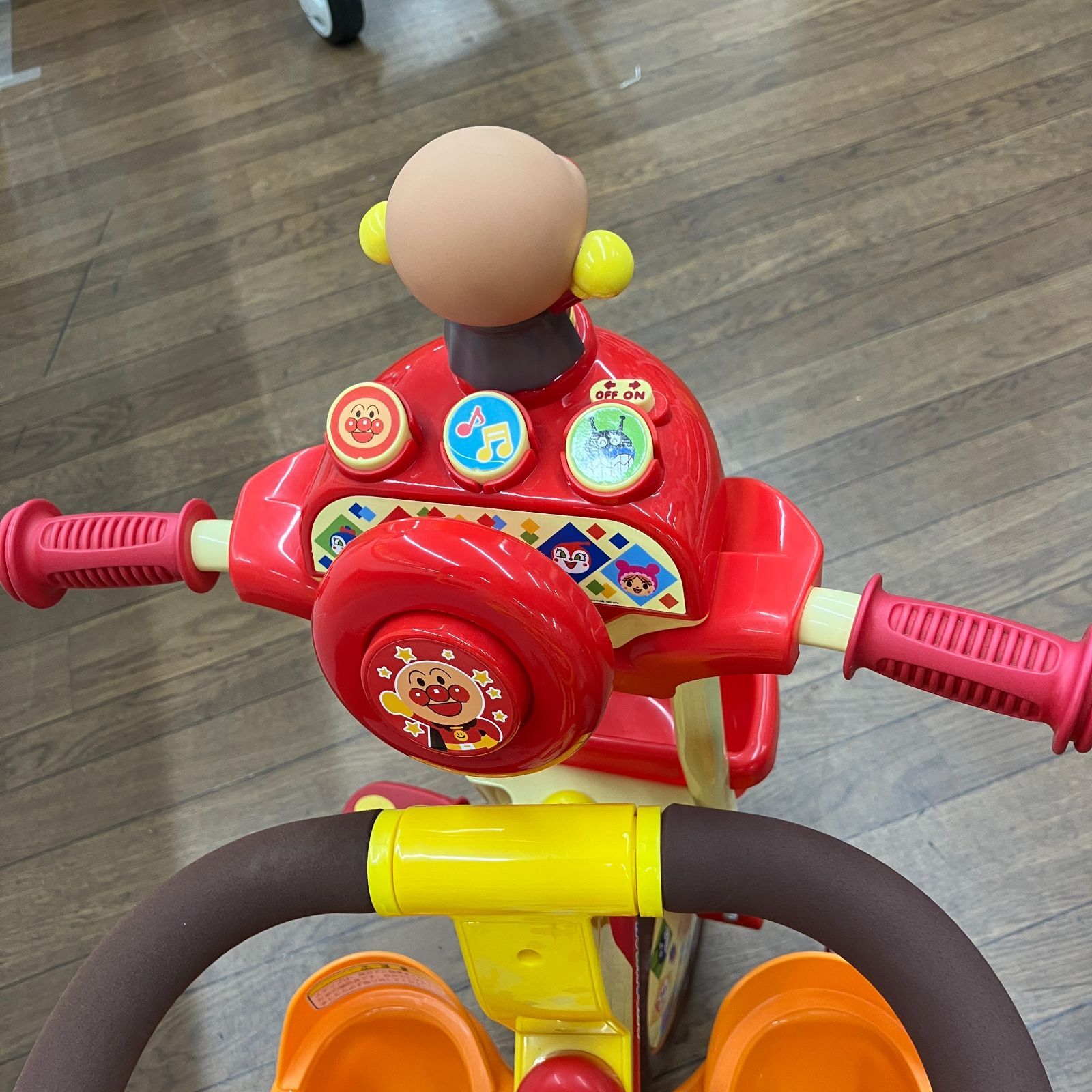 アンパンマン　三輪車 デラックスR Amazon.co.jp: 三輪車 アンパンマン デラックス 0220 : おもちゃ