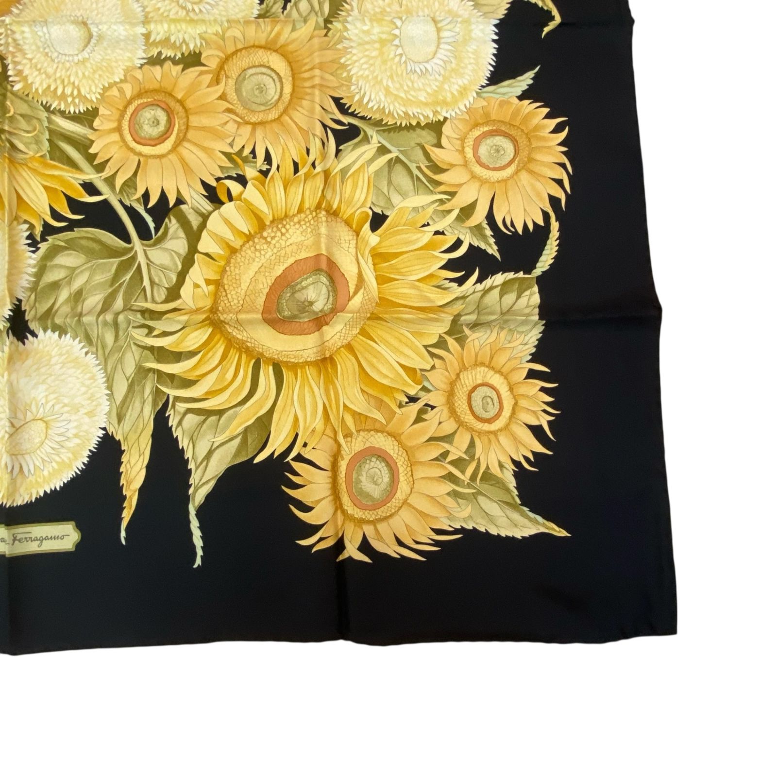 未使用品 Salvatore Ferragamo サルヴァトーレ フェラガモ スカーフ