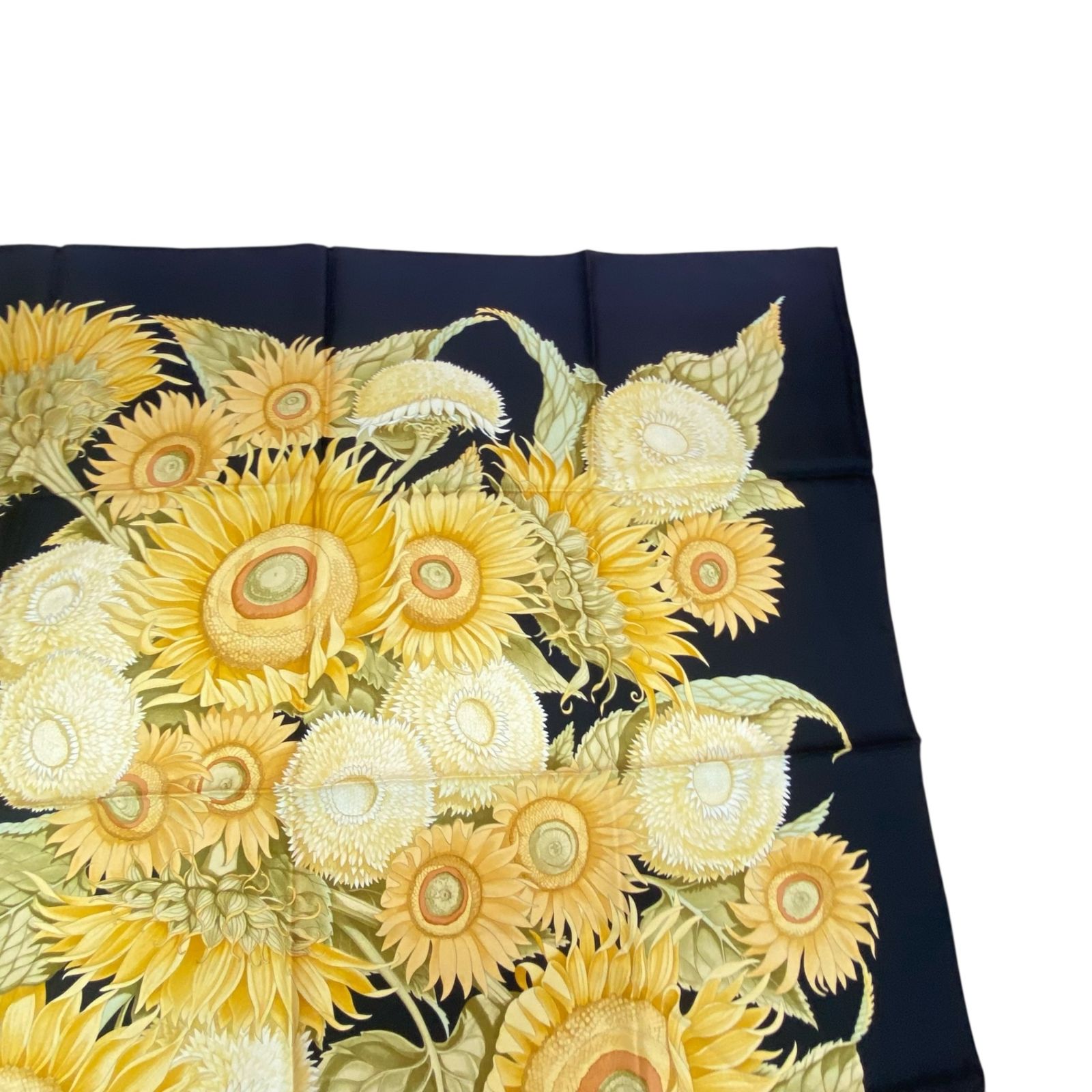 ★Ferragamo★ スカーフ 大判 シマウマ ゼブラ 花 シルク ネイビー. 未使用品 Salvatore Ferragamo サルヴァトーレ フェラガモ スカーフ