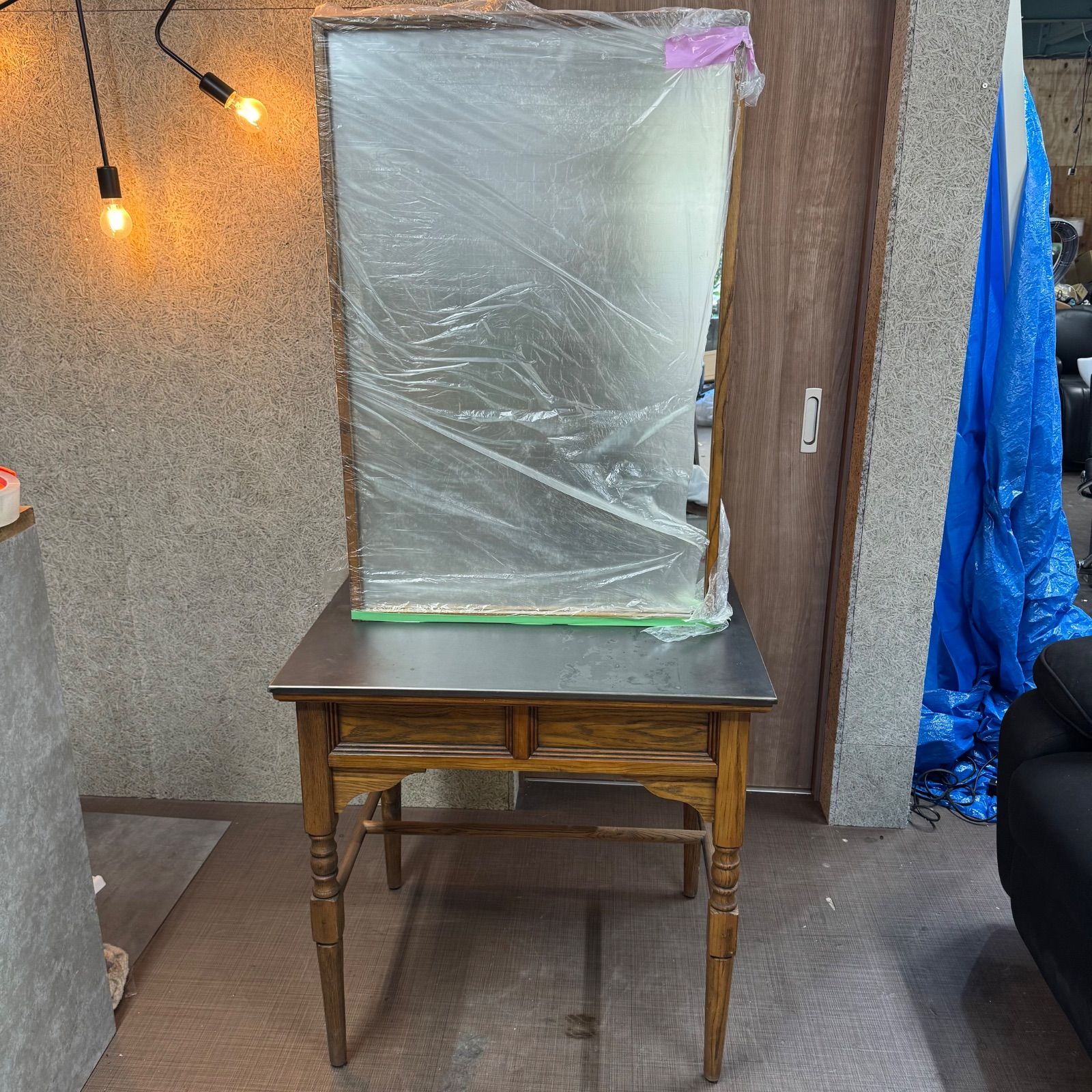 マテリ 両面ドレッサー アンティーク調の加工付き 取り外し可 アンティークドレッサー セット面 美容室にどうぞ 在庫二台