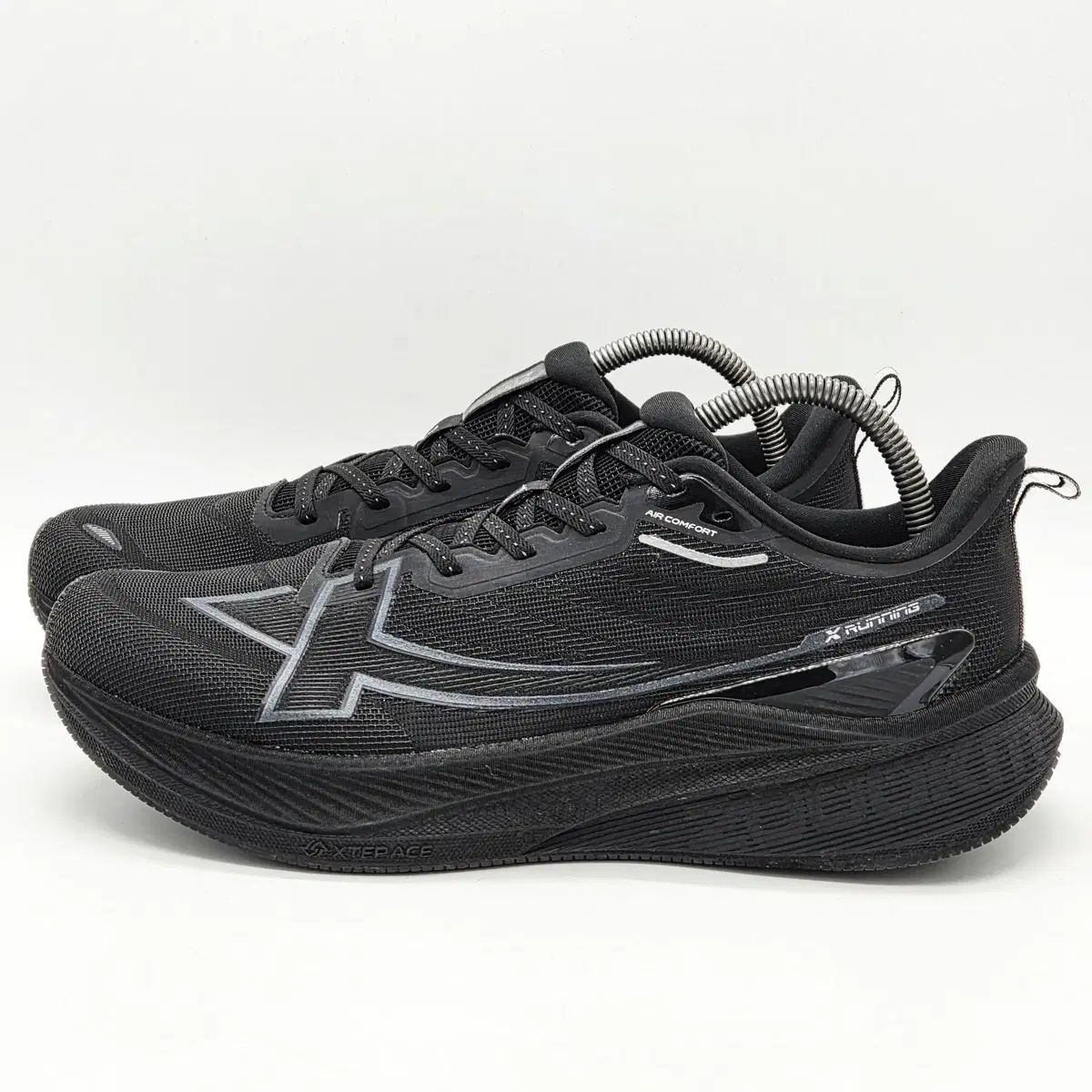 エクスステップ 2000 km 3 0 ブラック 275