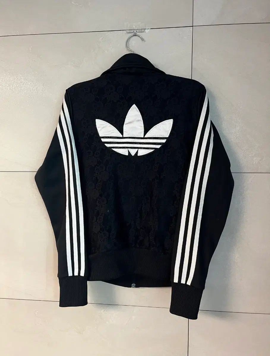 アディダス フラワー レイ ファイヤーバード ジャージ 95