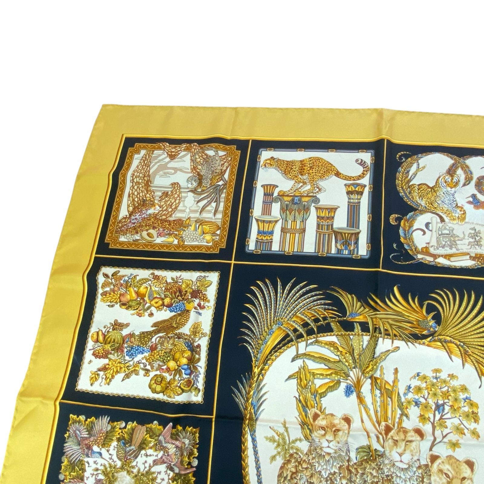 Salvatore Ferragamo サルヴァトーレ フェラガモ スカーフ シルク 大判 アニマル柄 マルチカラー