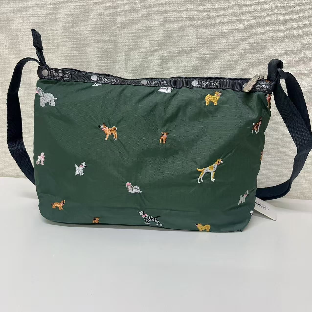 レスポートサック ショルダーバッグ 犬 刺繍 - メルカリ