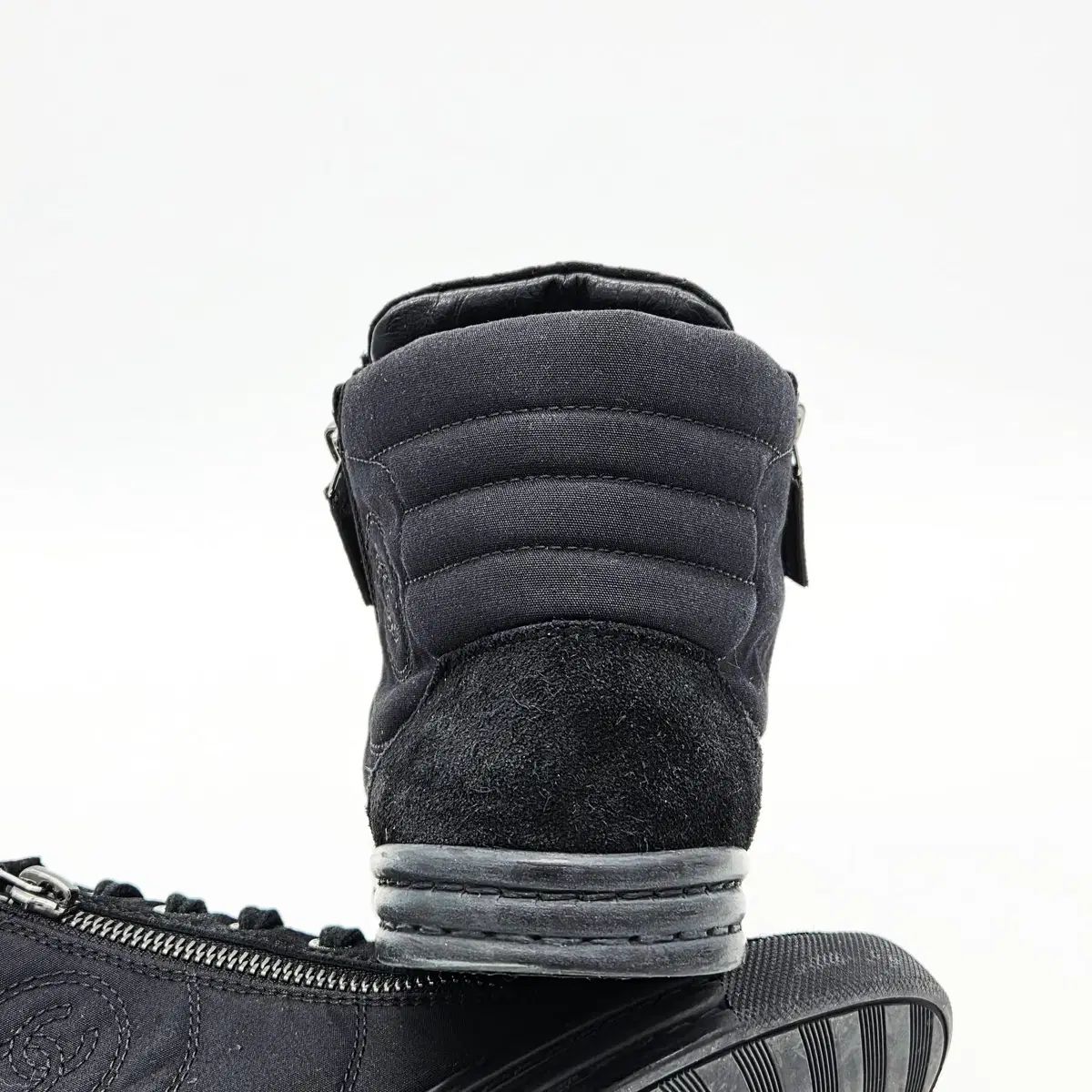 シャネル ウィメンズ CCロゴ ハイトップ スニーカー ブラック 36