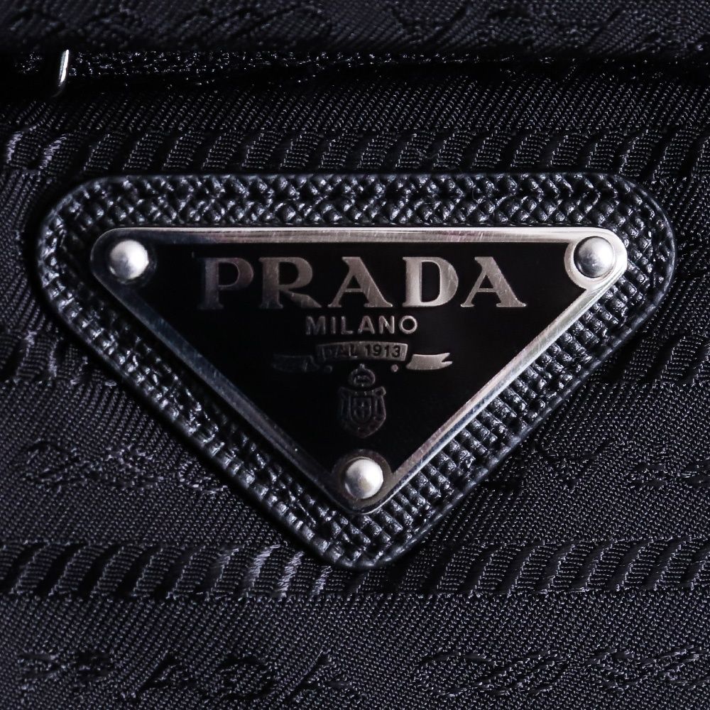 PRADA トライアングルロゴ パデッド Re-Nylon ベスト サイズ48