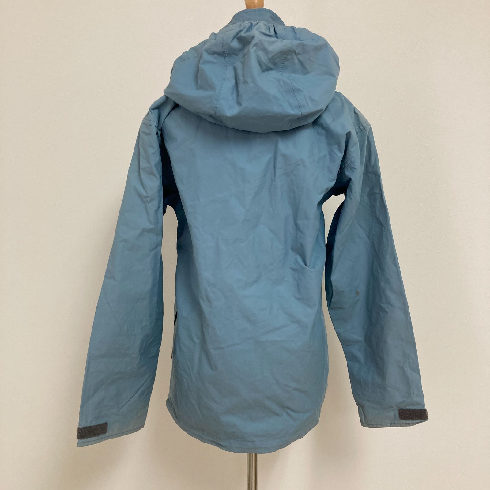 berghaus ナイロンジャケット マウンテンパーカー ドローコード サイズ 