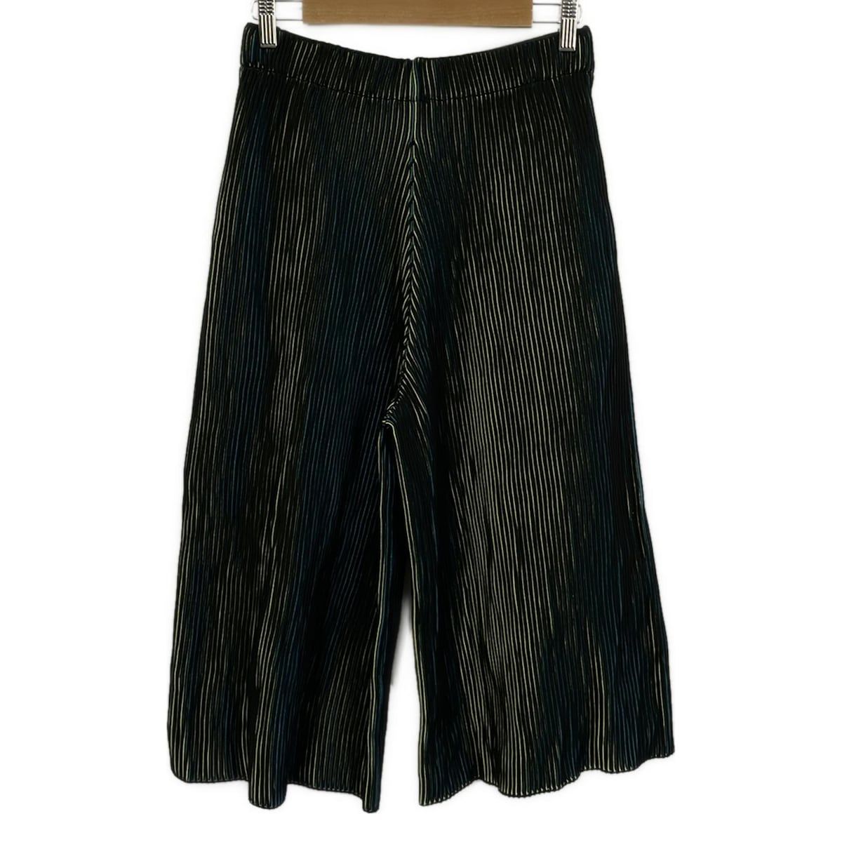 me ISSEY MIYAKE ミー|イッセイミヤケ パンツ レディース - 黒×イエロー×ブルー フルレングス|プリーツ