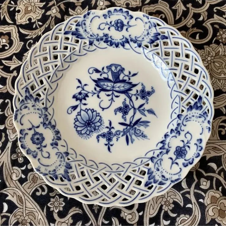 お値下げしました ◆新品未使用マイセン ブルーオニオン メッシュプレート 大皿 マイセン ブルーオニオン 透かし皿 メッシュプレート 15cm - メルカリ