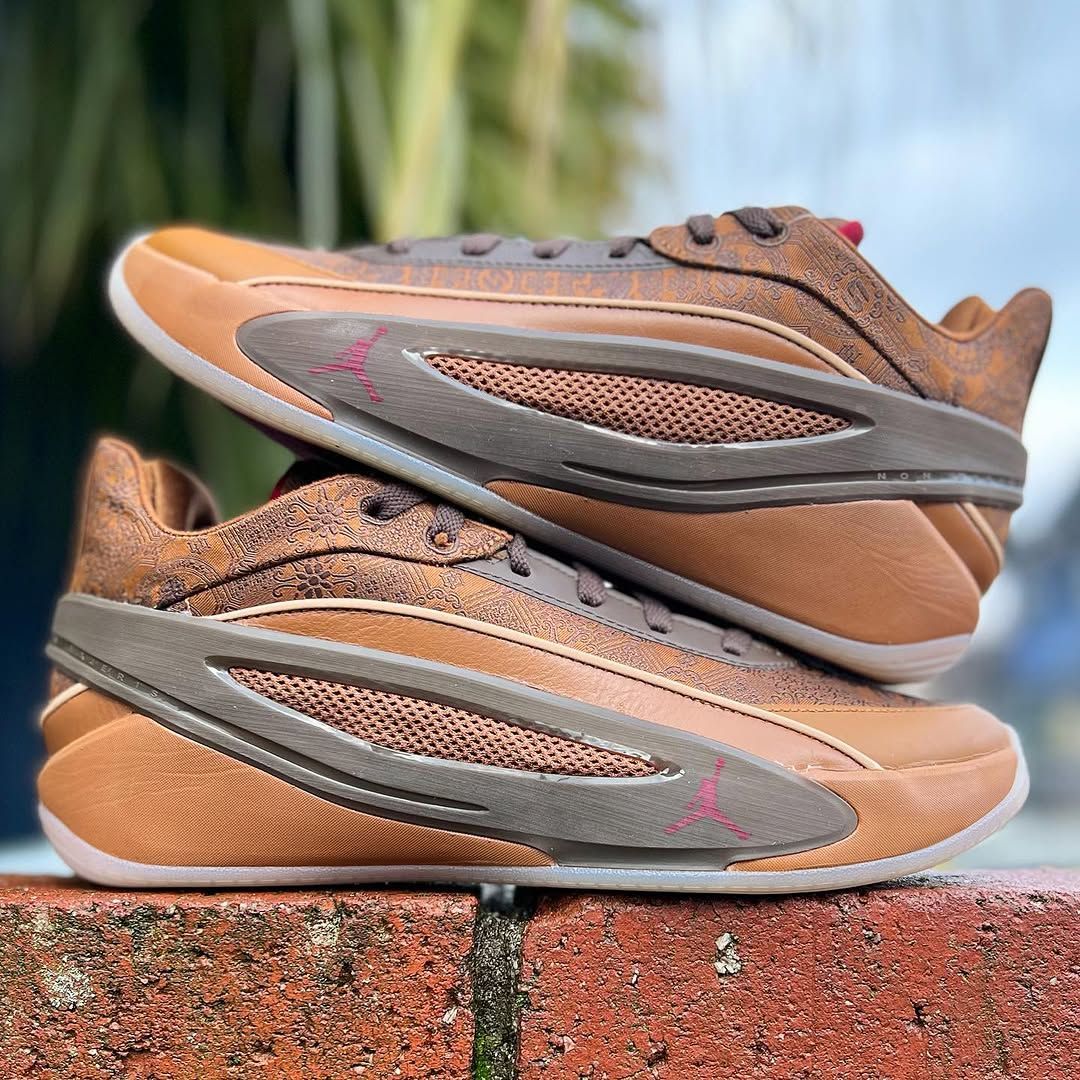 JORDAN LUKA 5 PF CNY ナイキ ジョーダン ルカ ドンチッチ MEN S light british tan|baroque brown-team red IQ 0567-201