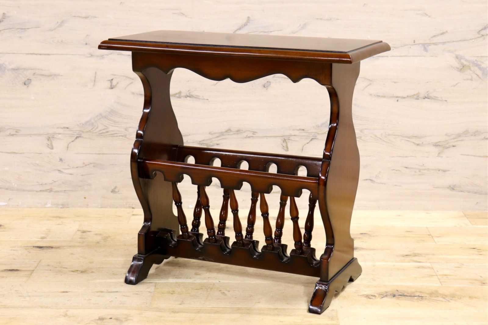 ヨーロッパ　ビンテージ　サイドテーブル　マガジンラック ヨーロッパ ビンテージ サイドテーブル マガジンラック ヴィンテージ