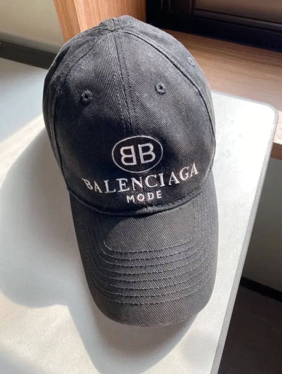 バレンシアガ bbモード ベースボールキャップ