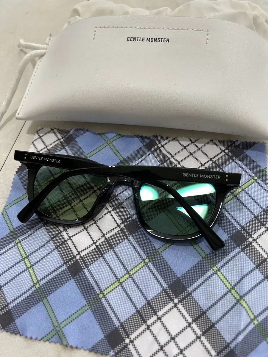 ジェントルモンスター