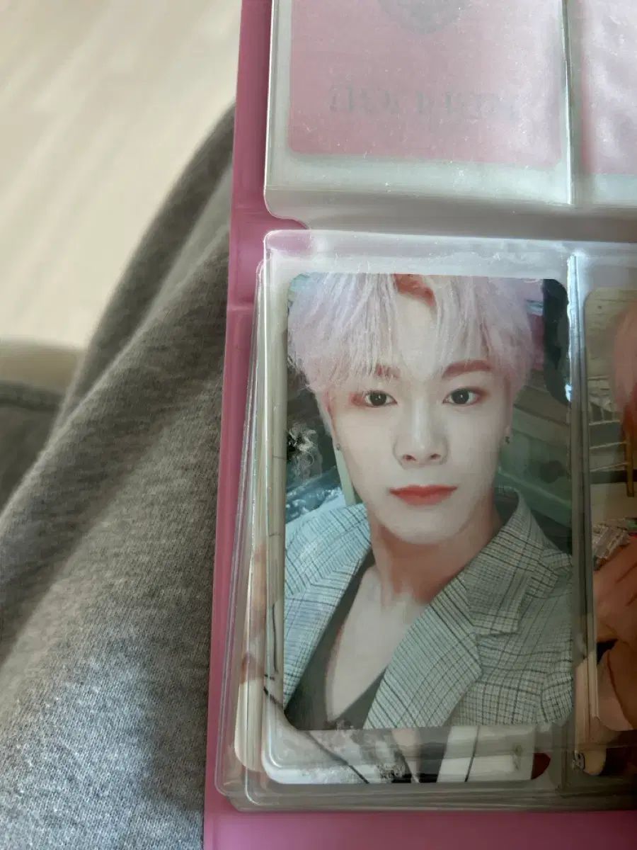 ASTRO Rise up 廃盤 アルバム ムンビン トレカ ASTRO、韓国スペシャル・ミニ・アルバム『RISE UP』 - TOWER RECORDS