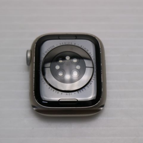 Apple Watch Series 8 41 mm GPS スターライト スマホ 土日祝発送 05000