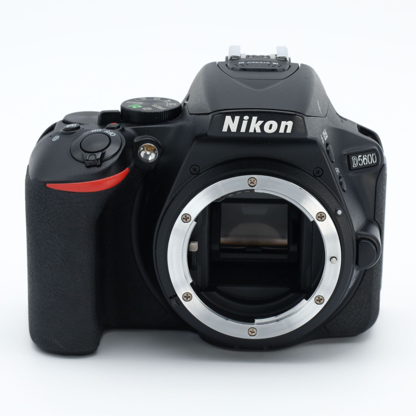Nikon ニコン D 5600 ボディ _