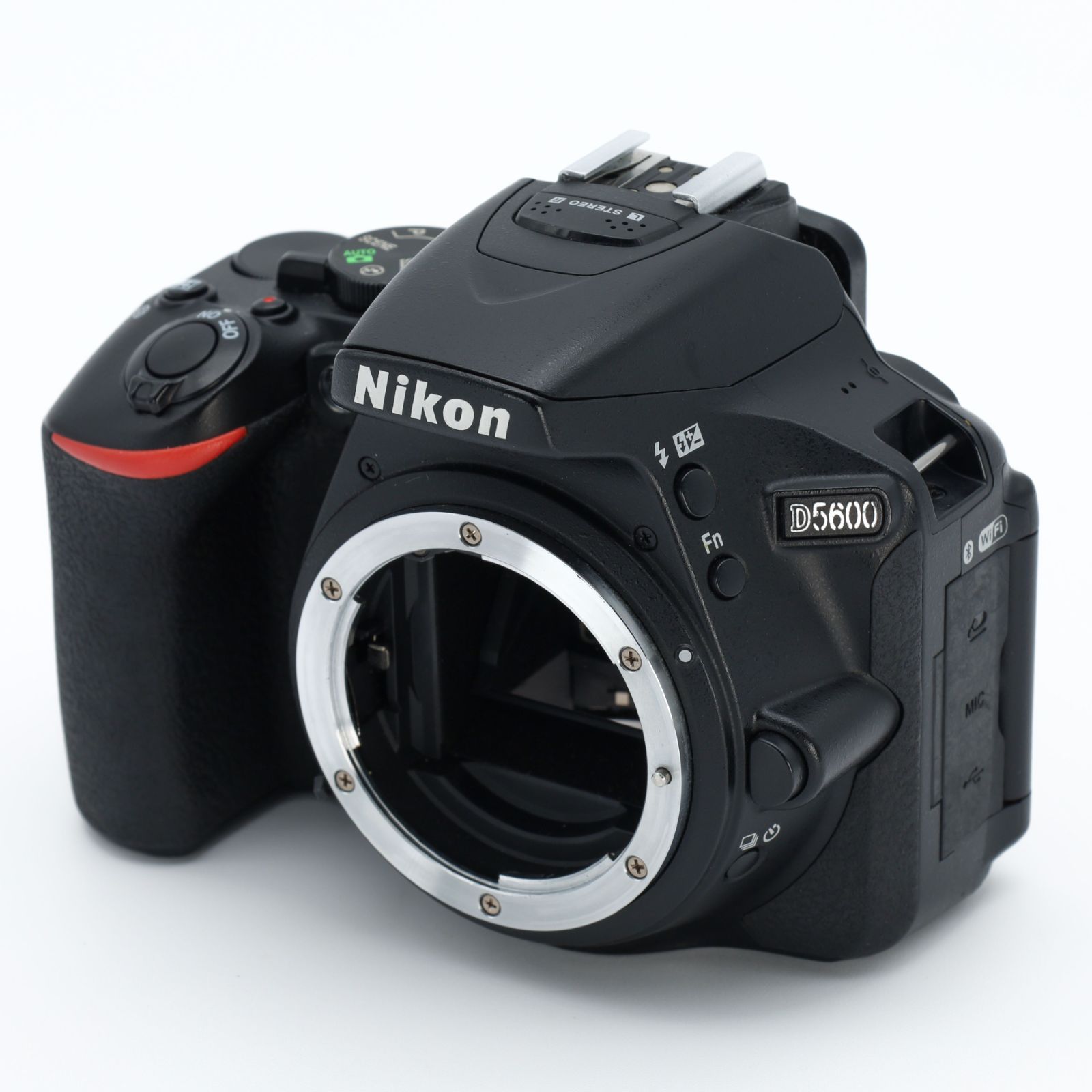 Nikon ニコン D 5600 ボディ _