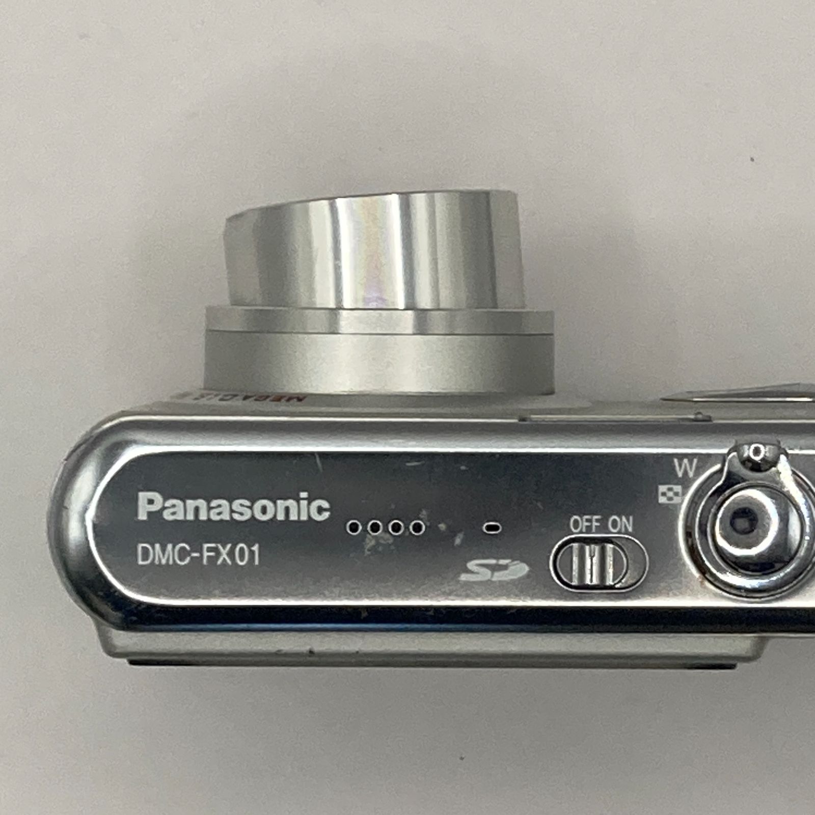 ジャンク Panasonic LUMIX DMC-FX01 コンパクトデジタルカメラ 600万