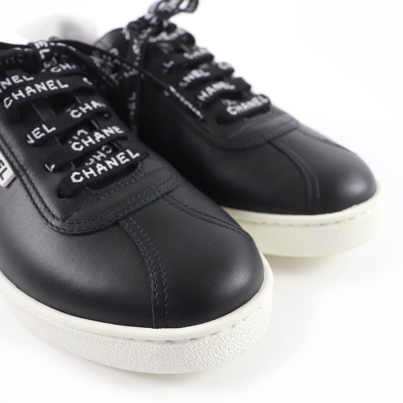 未使用品☆CHANEL シャネル G34085 ココマーク ロゴ紐 レザー