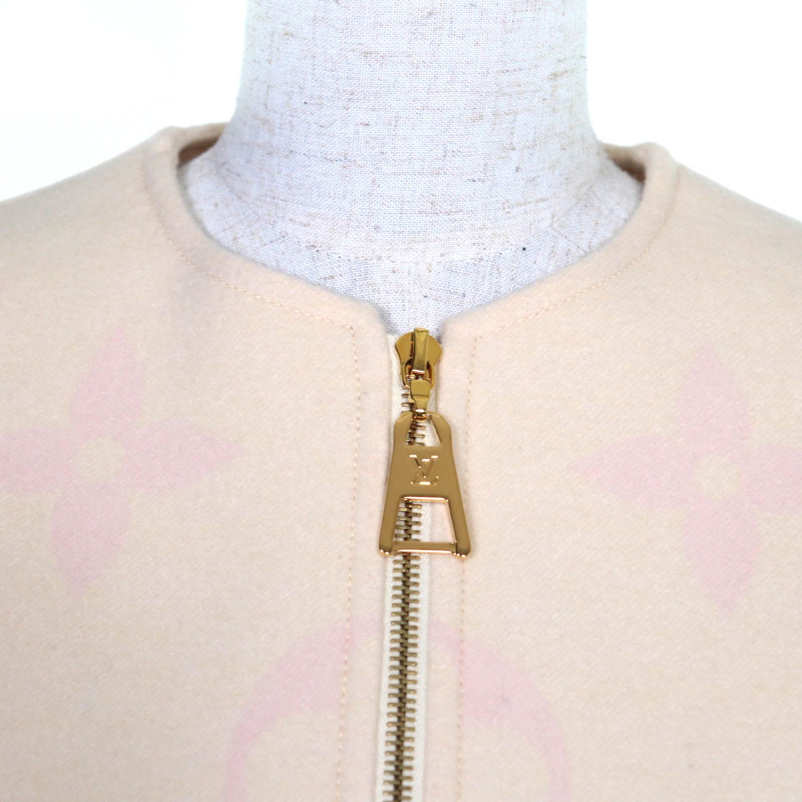  LOUIS VUITTON ルイヴィトン FIDS 06 ウール シルク ジャイアントモノグラム フロントジップ ノースリーブ ワンピース アイボリー系 34 ガーメント付き イタリア製 レディース 長袖 七分袖 ひざ丈ワンピース